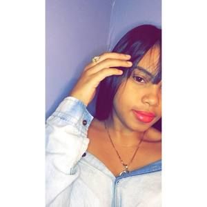 Meet your Posher, Ely